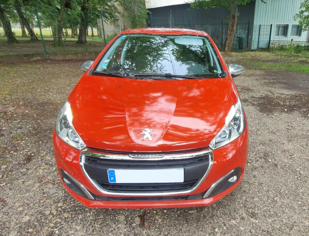 Peugeot 208 - I 1.2 VTI 82 1199cm3 82cv